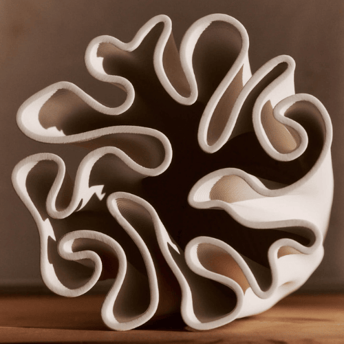 Lunaris Maze Ceramic Vase Ikebana Accent Sculpture for Modern Artistic Living Spaces