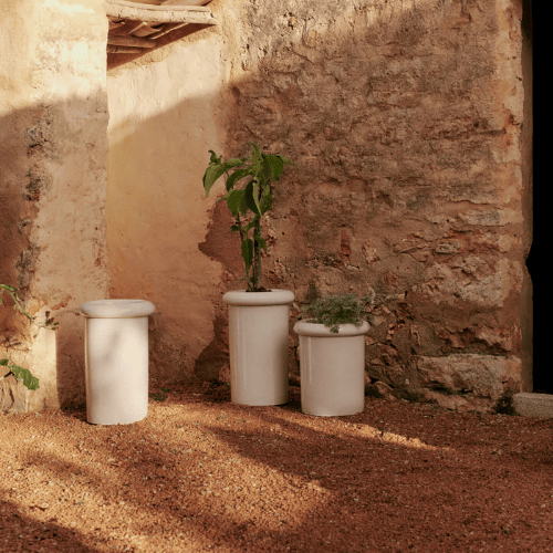 Virello Modern Cylindrical Planter Sculptural Rim Accent Versatile Vessel for Indoor Outdoor Display